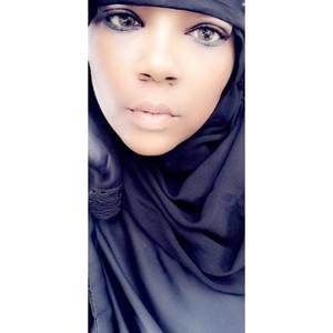 Meet your Posher, Beeha